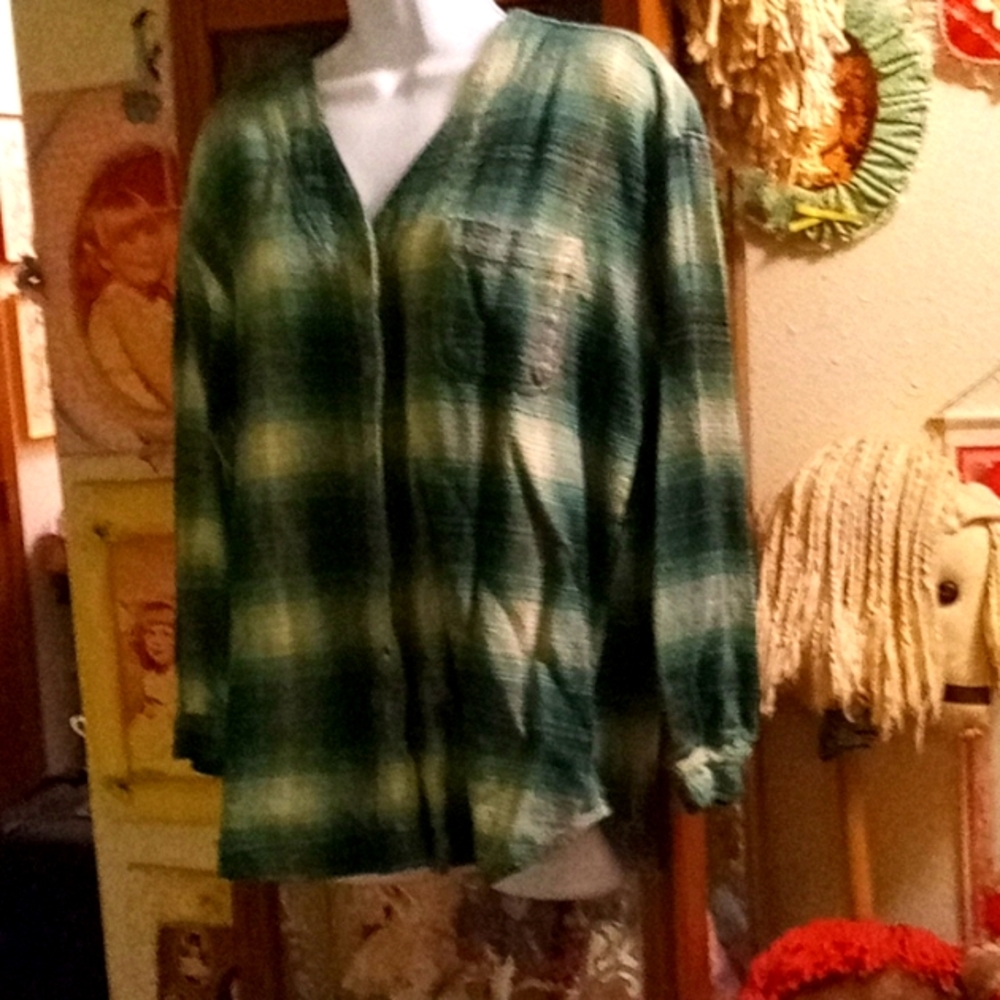 Vintage 90's, Variegated Green Plaid, Button Down, Cozy & Warm Flannel Shirt